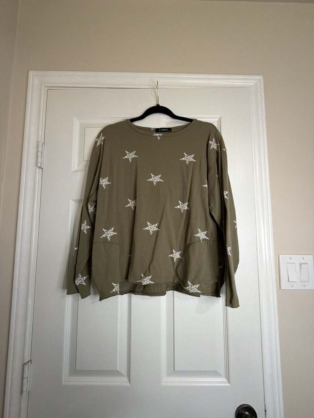 j. roberts Olive Green Star Print Long Sleeve Top Size S